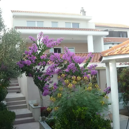 Apartments Luka Sevid Exterior foto